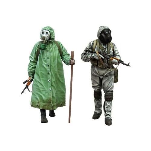 1/35 Scale Unpainted Resin Figure Russian anti-chemical soldiers 2 figures