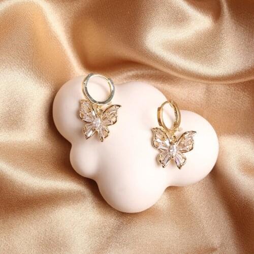 Korea Best Selling Fashion Jewelry Exquisite Copper Inlaid Zircon Smart Cutout Butterfly Earrings Elegant Women Shiny Earrings