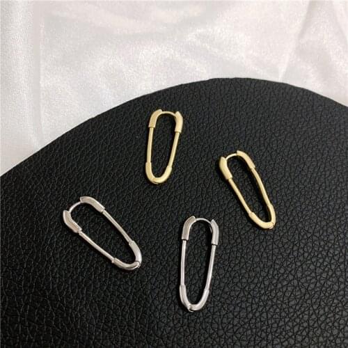 WTLTC New Minimalist Safety Pin Hoop Earrings for Women Creative Paper Clip Shaped Earrings Statement Geometric Hoops Earrings