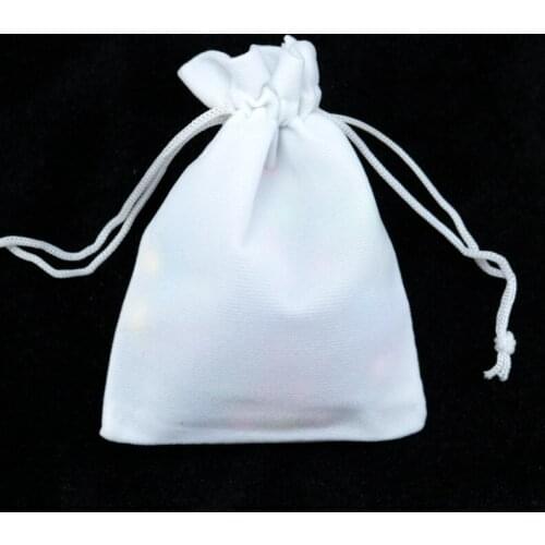 50pcs/lot White Velvet Bags 7x9cm Jewelry Pouches Drawstring Gift Bag Small Wedding Christmas Candy Gift Nuts Packaging Bags