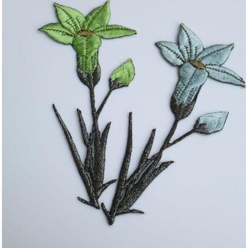 Fashion floral embroidered Patches for Clothing iron on Embroidery Stickers Clothing Applique flowers Decoration Badge parche