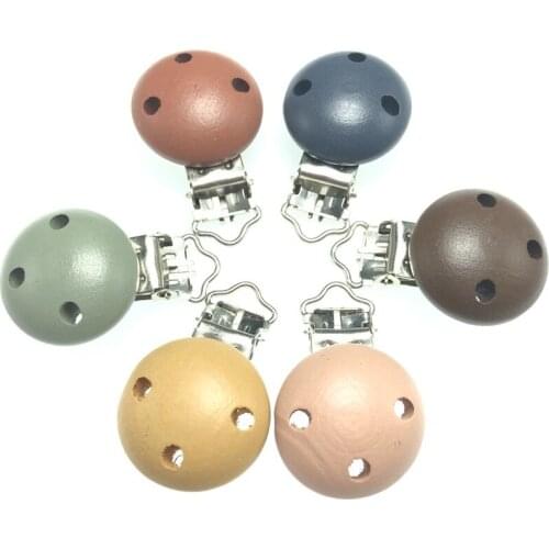 Colorful Mix Color Wood Dummy Pacifier Clips Holders 3 Hole Face Clasps Suspender Garment Accessories Nipple For Baby 50pcs
