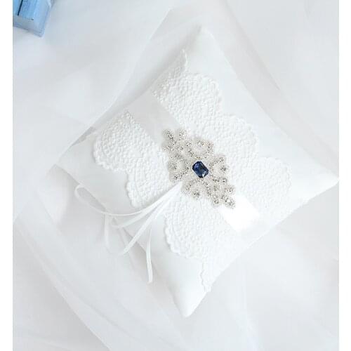 LAPUDA Ring Pillow with Sapphire Retro Ring Pillow for Wedding 7.5 inch Ivory