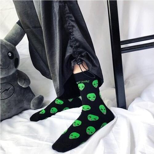 Male and female hip-hop street style skateboard socks middle finger cat cheap cat alien personality unique ladies socks