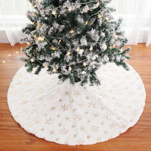 Repujado Christmas Tree Skirts