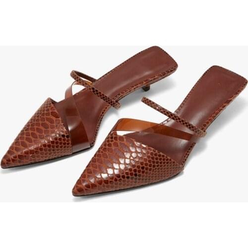 Hot 2021 New Fashion Brand Low Heel Slippers Women Slip on Pointed Toe Thin Heel Slides Outdoor Casual Mules Ladies Dress Shoes