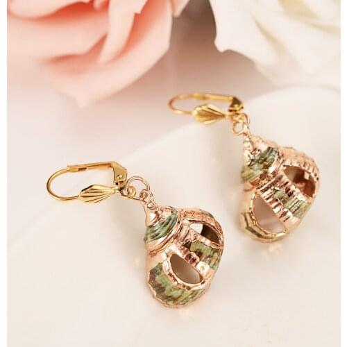 Gold/Real Shell dangle Earrings Gifts Jewelry Papua New Guinea wedding bridal gifts dropship (not same size/random delivery )