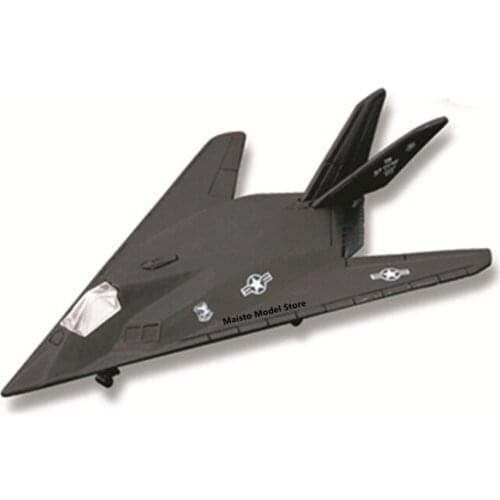 Maisto F-117 Nighthawk Apache Highly detailed die-cast replicas of aircraft Model collection gift toy