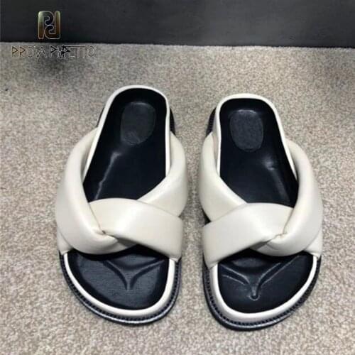 Flat bottom thick bottom black and white slippers summer sheepskin fashion casual all-match beach slippers women