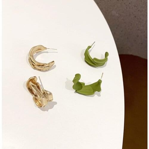 Japanese and Korean Instagram cool style earrings small retro temperament do old irregular metal ring earrings female earrings