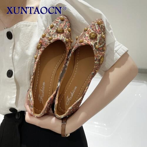 Designer Crystal Woman Flat Shoes Elegant Comfortable Lady Fashion Rhinestone Soft Bees Rhinestone Flowers Women Shoes Size 35-4