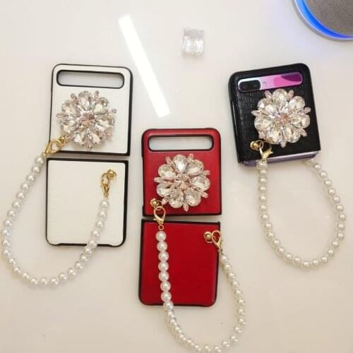 For Samsung Galaxy Z Flip 5G 4G 3 Luxury Fashion Bling Diamond Flower Stand Holder Bracelet Pearl Hand Chain Leather Case Cover