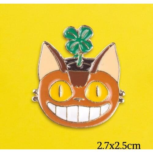 Cat And Four-leaf Clover Enamel Pin Custom Cartoon Animal Brooches Badge for Bag Lapel Pin Buckle Jewelry Gift for Friends