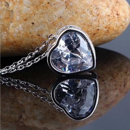 Classic fashion high quality love zircon pendant necklace