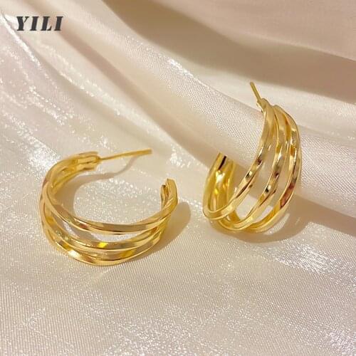 2021 Fashion Multilayer Twist Circle Hoop Earrings Geometric Gold C-shaped Chunky Hoop Earring for Women Girls Party Jewelry