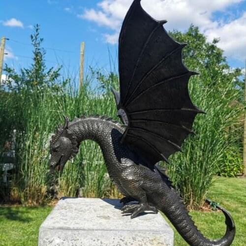Creative Garden Water Fountain Water Spray Dragon Fire-breathing Pattern Resin Waterscape Sculpture Garden Table Decoration