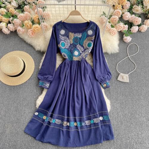 Spring New Product Retro Vacation Vestidos Female Embroidered Round Neck Puff Sleeve Waist Slimming Ethnic Midi Dress GK641