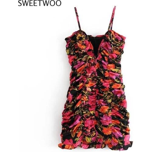 Summer 2021 ladies sexy V-neck romantic printing pleated bag hip suspender dress party seaside cute dress