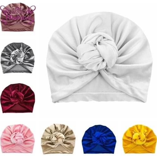 Nishine Fashion Autumn and Winter Warm Gold Velvet Infant Hats Solid Color Handmade Rose Flower Baby Caps Sweet Hair Accessories
