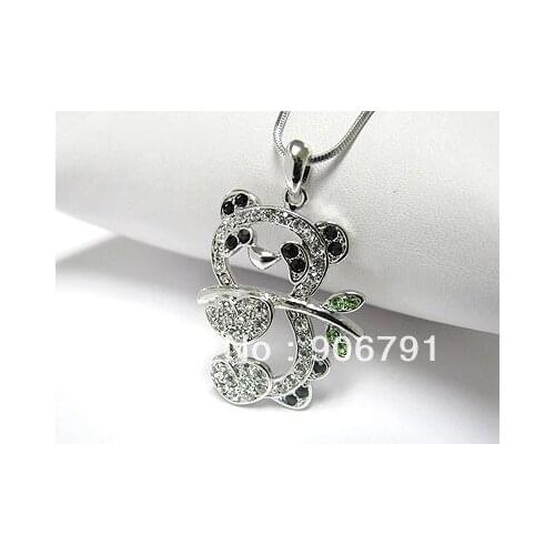 2013 fashion The panda pendant crystal necklaces (A102863)