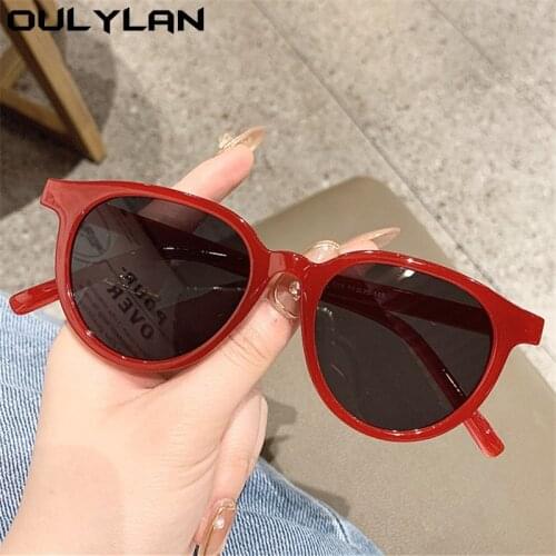 Oulylan Vintage Round Sunglasses Women Men Luxury Sexy Red Sun Glasses Ladies Outdoor Shade Goggles UV400 Black Travel Style