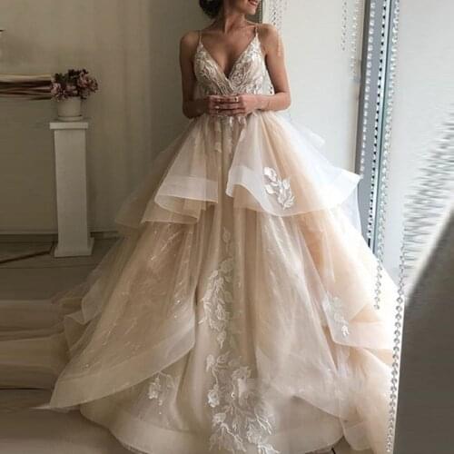 Ball Gown Luxury Wedding Dresses Illusion Lace Top Backless V Neck Tiered Layered Tulle Skirt Princess Bridal Gowns Plus Size