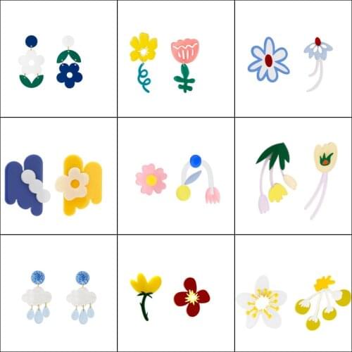 Korean Fashion Acrylic Stud Earrings for Women Cute Flower Clouds Pendientes Assymetrical Earring Summer Girl Jewelry Party Gift