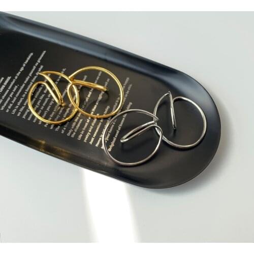 2021 New Design Female Trend Simple Geometric Distortion Irregular Curve Clip Earrings for Women Girl No Pierced Earrings