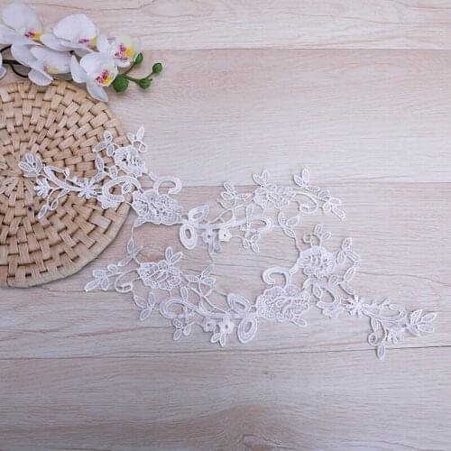100Pieces Embroidered Flowers Lace Applique White Lace Trim High Quality Lace Fabric Craft Accessories For Weding Decoration