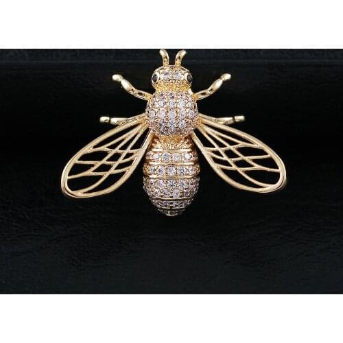 Trendy Animal Crystal Bee Brooch Metal Zircon Lapel Pins Mens Suit Shirt Small Collar Pin Corsage Jewelry for Women Accessories