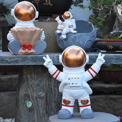 Nordic Astronaut Succulent Flower Pot Resin Decoration Garden Courtyard Balcony Sculpture Crafts Home Livingroom Accessories