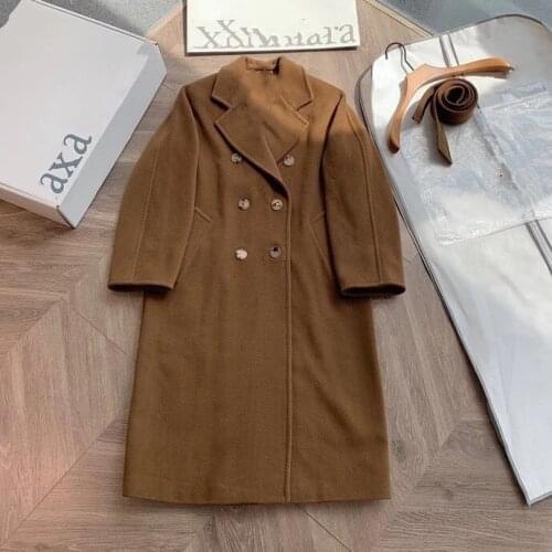 Autumn and Winter Classic womens cashmere coat is very beautiful and has texture