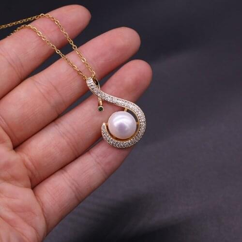 New Style Natural Freshwater Pearl Necklace for Women Bread Beads Drill Pendant Stainless Steel Chain Charms Love Romantic Gift