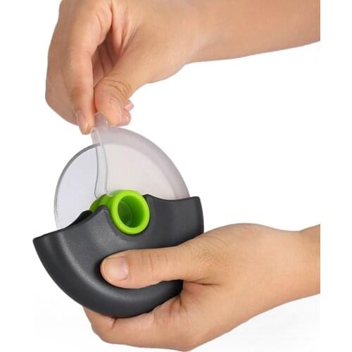 New round roller Pizza Cutter with protective cover can be removed and cleaned stainless steel medium cake knife kitchen tools