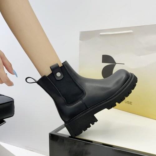 Women Ankle Boots Female 2021 New Chunky Boots Fashion Platform Sole Pouch Ankle Botas Mujer Round Toe Slip-On Botas Altas Mujer