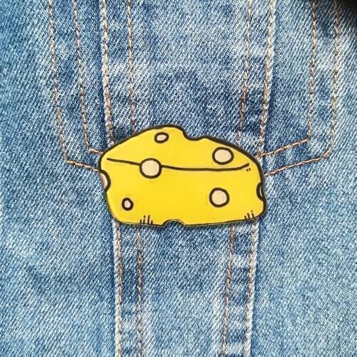 Fashion Acrylic Pins For Backpacks Cartoon cheese Brooch Cute Food Badges Clothes Accessories Jewelry Gift Wholesale