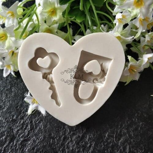 Couple heart-shaped key silicone mold Chocolate silicone mold DIY fondant tools KLM-75
