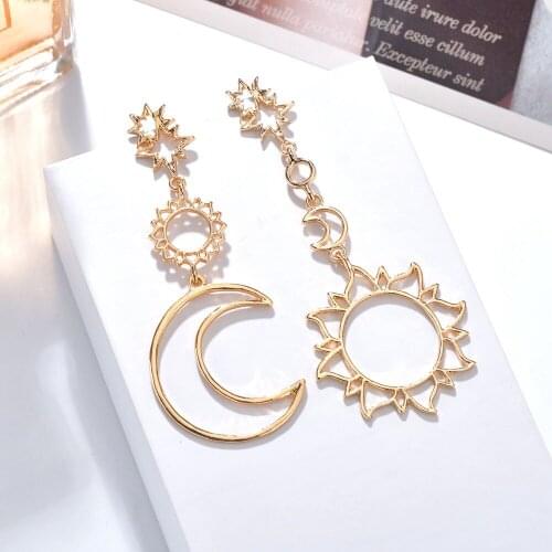 Exquisite Bohemia Hollow out Star Sun Moon Drop Earrings Simple Sun God Moon God Asymmetric Exaggeration Earrings Ladies Oorbell