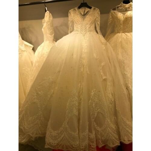 Romantic Lace Wedding Dress 2021 V Neck Lace Appliqued Sequined Ball Gown Bride Dresses Long Real Photos Wedding Gowns