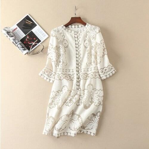 The new Europe and the United States womens spring Heavy industry fashion hollow out hook flower Single-breasted sleeve dress