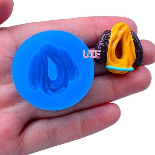 GYL204U 26.4mm x 25.1mm Sweet Cake Silicone Mold Fondant Cake Decoration Candy Resin Clay Earrings Necklace Craft Soap Candle