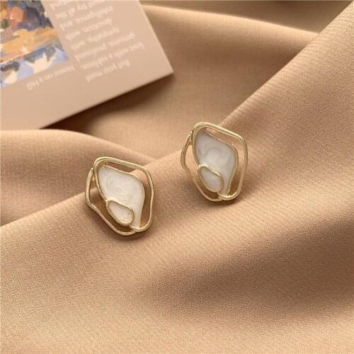 Korean Temperament Minimalistic Geometric irregular Shell Stud Earrings For Women Personality Wild Ins Elegant Female