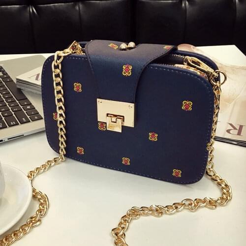 2021 New Korean Fashion Women Bag Shoulder Messenger Bag Mobile Phone Bag Package Package Small Square Bag