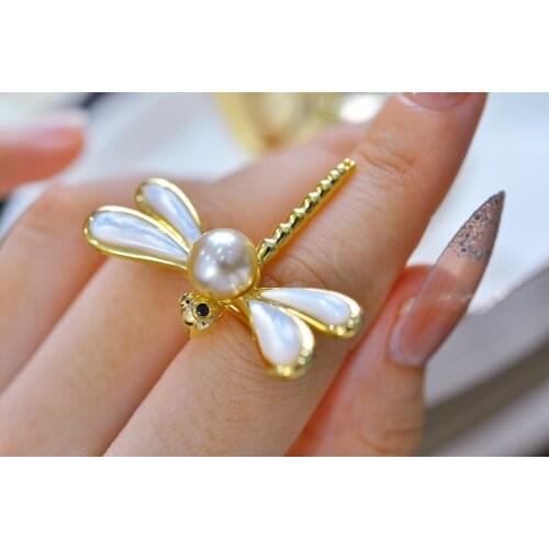 Nature Sea Salt Water Light Gold Pearl Brooch for Women Fine Presents Round Pearls 8-9mm Fine Jewelry