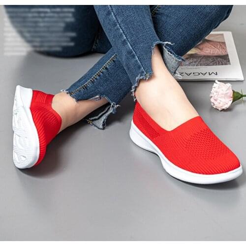 Women Flat Sneakers Mesh Breathable Slip-On Solid Plus Size Female Vulcanized Shoes Shallow Comfortable Leisure Ladies Footwear
