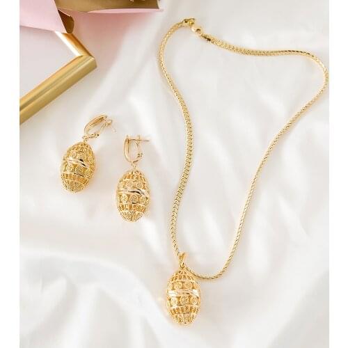 Hollow Out Oliver Shaped Golden Color Exquisite Style Necklace And Earrings Jewelry Set For Women 2021 New Arrival