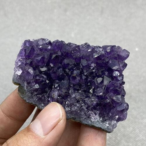 The color of the natural Brazilian amethyst rough is very good in purple. 21