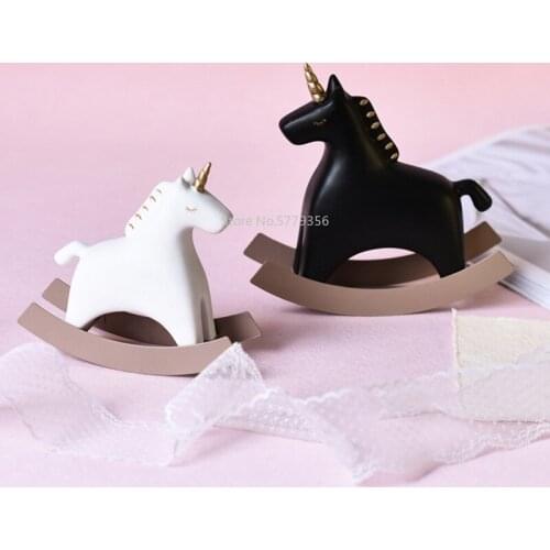 Childrens Room Study Living Room Decor Ornaments Resin Nordic Style Creative Unicorn Rocking Horse Home Decoration Accessories
