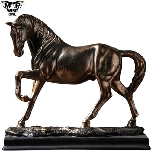 European Style Horse Statue Office Desktop Decor Resin Animal Figurines Home Interior Living Room Decoration Ornament Shop Gift