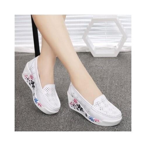 Hot Women Sneakers 2021 Breathable Waterproof Wedges Platform Vulcanize Shoes Woman Pu Leather Women Casual Shoes Tenis Feminino